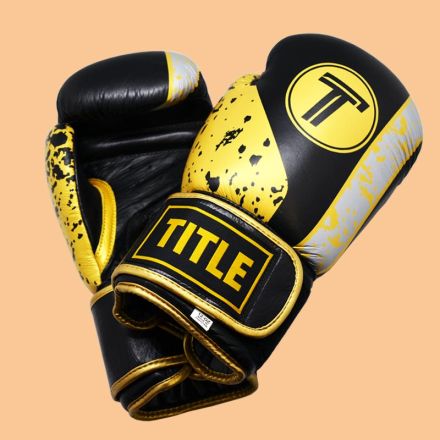 Title Punisher Training Gloves 12 oz Black/Gold